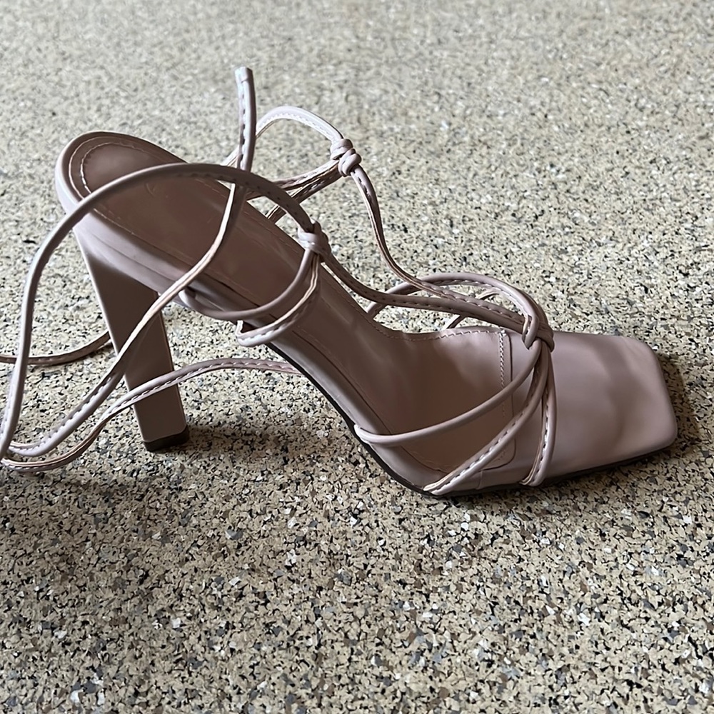 Wild diva tie up heels -brand new